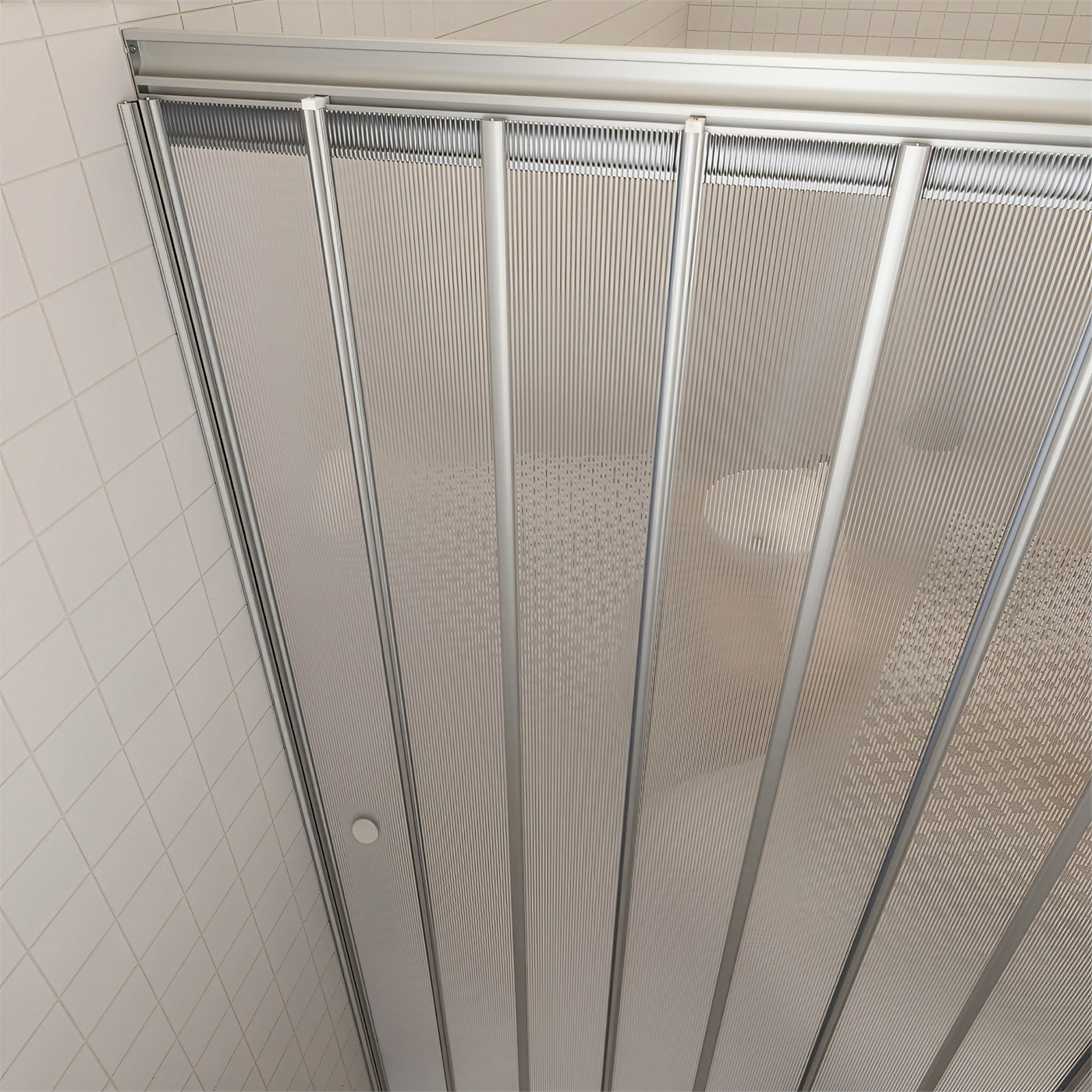 Detalle del cierre interior de la mampara Maducha